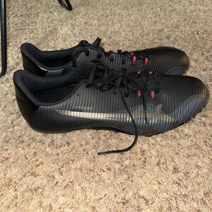 NEW ASICS Hypersprint men’s track cleats size 11